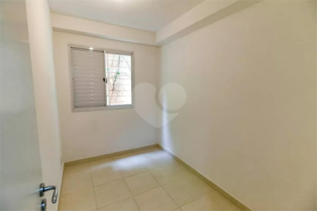 Apartamento à venda com 3 quartos, sendo 1 suíte,  em Lar São Paulo, São Paulo, SP