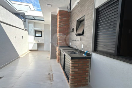 Casa à venda com 3 quartos, sendo 1 suíte, no condomínio Vila Paraty, Indaiatuba - SP