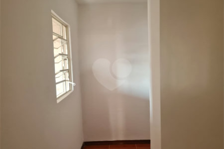 Sobrado à venda com 2 quartos, sendo 1 suíte, em Jardim Ivana, São Paulo, SP