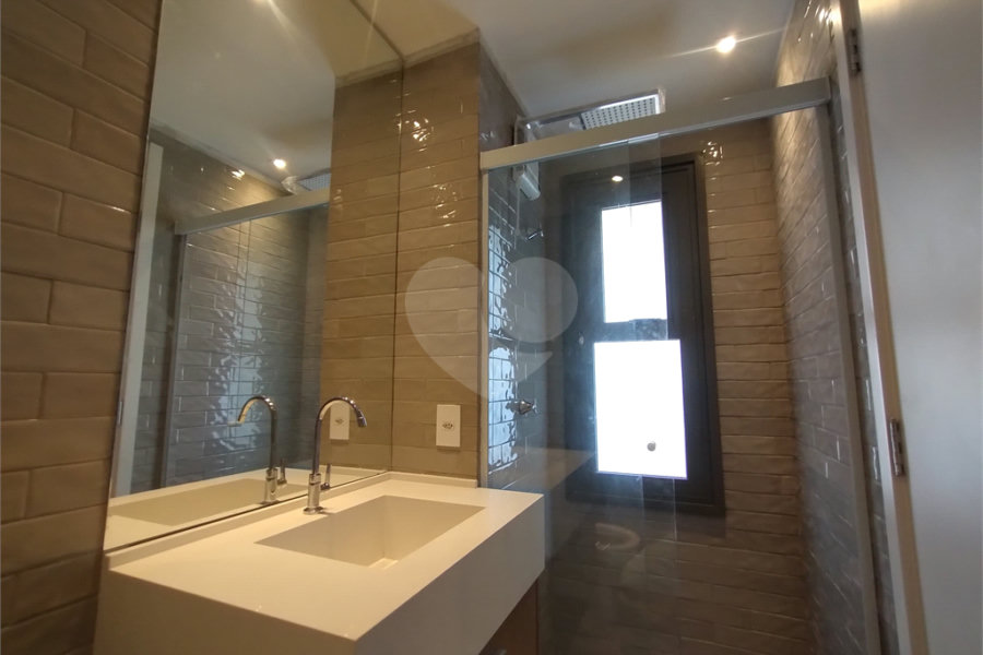 Apartamento à venda ou para alugar com 1 quarto em Pinheiros, São Paulo, SP