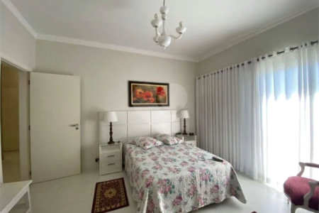 Casa à venda com 4 suítes no condomínio Ipê Velho, Vinhedo - SP