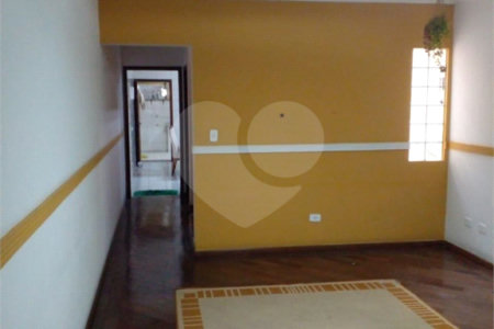 Sobrado à venda com 3 quartos, sendo 1 suíte,  em Vila América, Santo André, SP