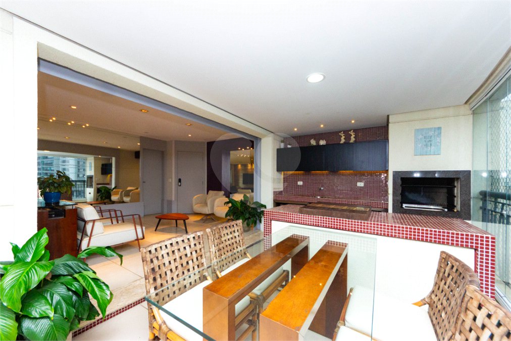 Apartamento à venda com 2 quartos, sendo 1 suíte, em Chácara Santo Antônio (zona Sul), São Paulo, SP