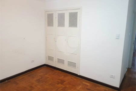 Sobrado à venda com 3 quartos, sendo 1 suíte, em Chácara Santo Antônio, São Paulo, SP