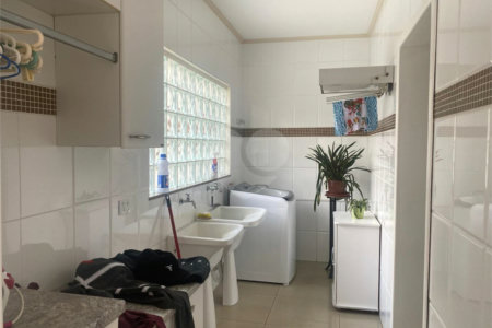 Casa à venda com 3 suítes em Vila Carrão, São Paulo, SP