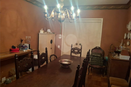 Sobrado à venda com 4 quartos, sendo 2 suítes, em Pinheiros, São Paulo, SP
