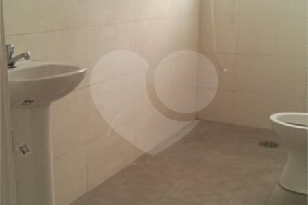 Sobrado à venda com 2 quartos em Vila Mazzei, São Paulo, SP