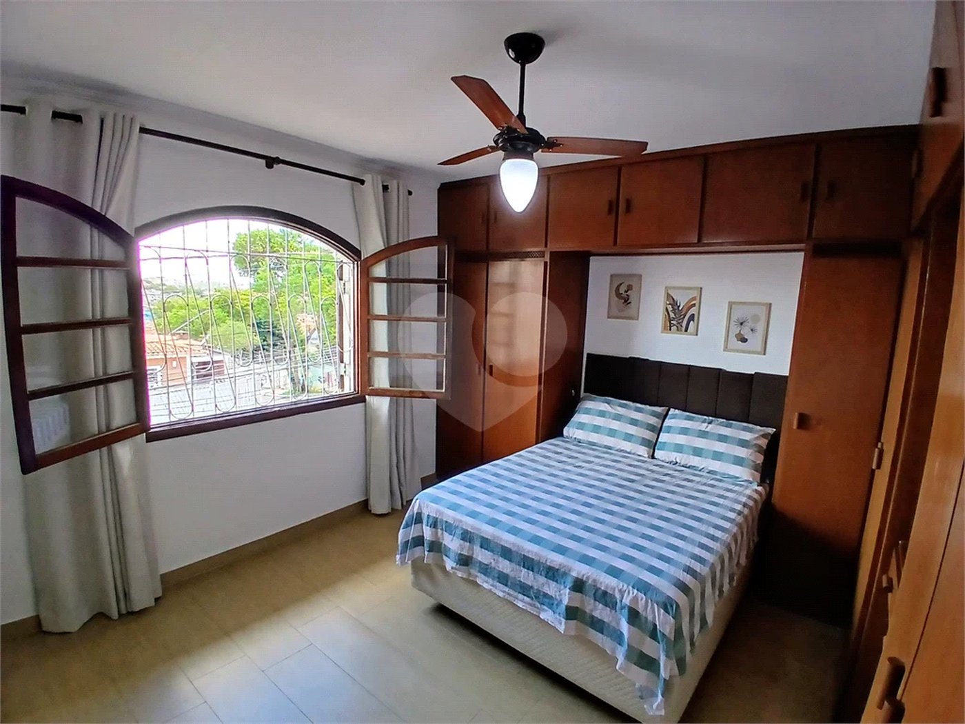 Sobrado à venda com 3 quartos, sendo 1 suíte,  em Tremembé, São Paulo, SP