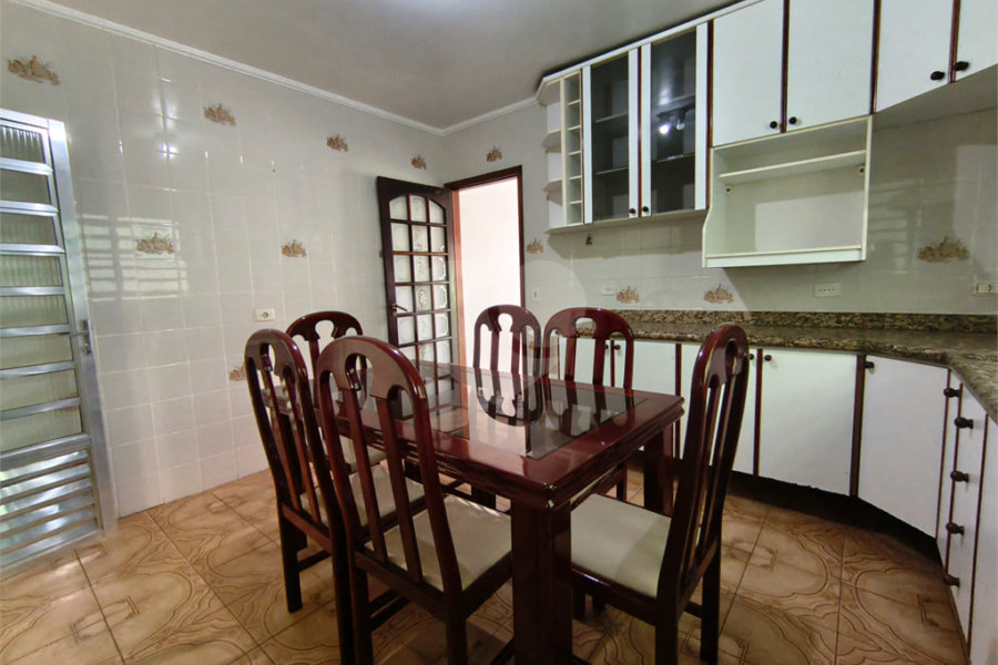 Sobrado à venda com 3 quartos, sendo 1 suíte, em Vila Albertina, São Paulo, SP