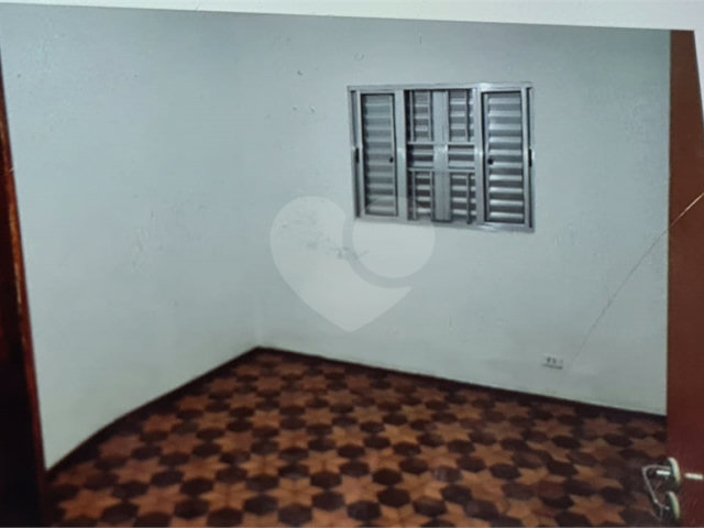 Sobrado à venda com 5 quartos, sendo 1 suíte,  em Tremembé, São Paulo, SP