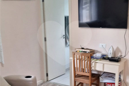 Casa à venda com 3 quartos, sendo 1 suíte, em Condomínio Flamboyant-b, Atibaia, SP