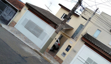 Sobrado à venda com 3 quartos, sendo 1 suíte,  em Vila Suissa, Mogi das Cruzes, SP