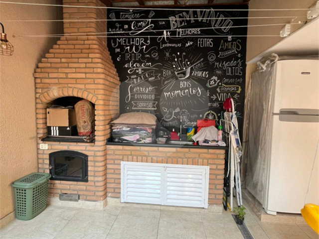 Casa à venda com 3 quartos, sendo 1 suíte,  no condomínio Vila Siqueira, São Paulo - SP
