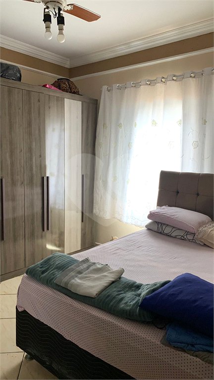 Casa Térrea à venda com 3 quartos no Centro, Poá, SP