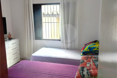 Sobrado à venda com 2 quartos em Jardim Santa Rosa, Taboão da Serra, SP