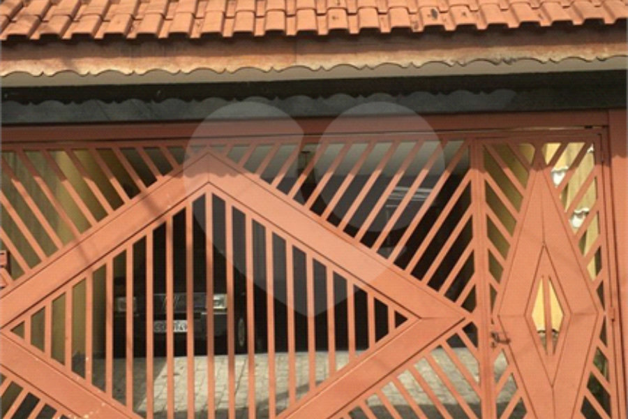 Sobrado à venda com 3 quartos, sendo 1 suíte, em Tremembé, São Paulo, SP