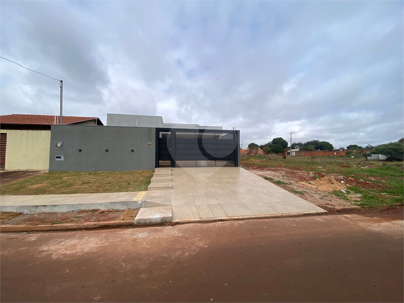 Casa à venda com 3 suítes em Jardim Estoril, Ponta Porã, MS