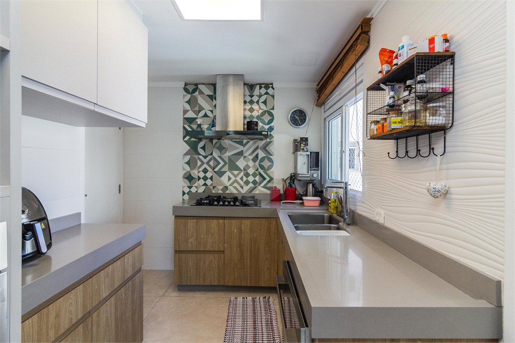 Apartamento à venda com 3 suítes em Alto da Lapa, São Paulo, SP