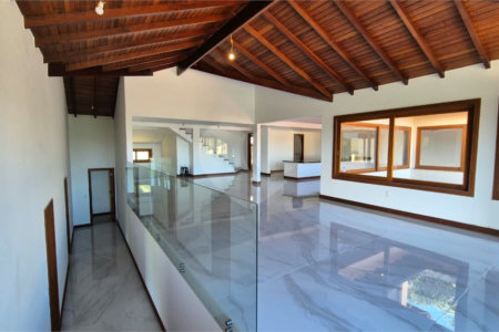 Casa à venda com 8 quartos, sendo 7 suítes, em Ferradura, Armação dos Búzios, RJ