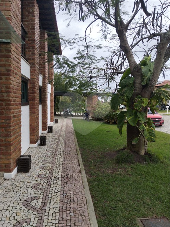 Casa em condomínio à venda com 3 quartos, sendo 2 suítes, em Portinho, Cabo Frio, RJ