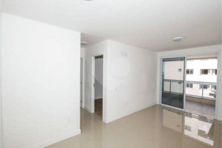 Apartamento à venda com 3 quartos, sendo 1 suíte, em Camorim, Rio de Janeiro, RJ