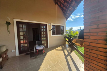 Chácara com 3 dormitórios à venda, 1200 m² por R$ 870.000,00 - Condomínio Ninho Verde II - Pardinho/SP