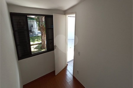 Sobrado para alugar com 3 quartos, sendo 1 suíte,  em Vila Oliveira, Mogi das Cruzes, SP