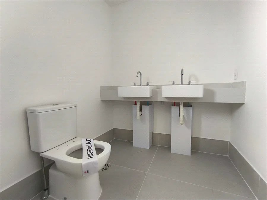 Apartamento à venda ou para alugar com 3 suítes em Água Branca, São Paulo, SP