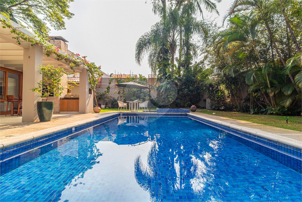 Casa à venda com 4 suítes em Campo Belo, São Paulo, SP