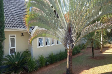 Casa à venda com 3 quartos, sendo 1 suíte,  em Bosque, Vinhedo, SP