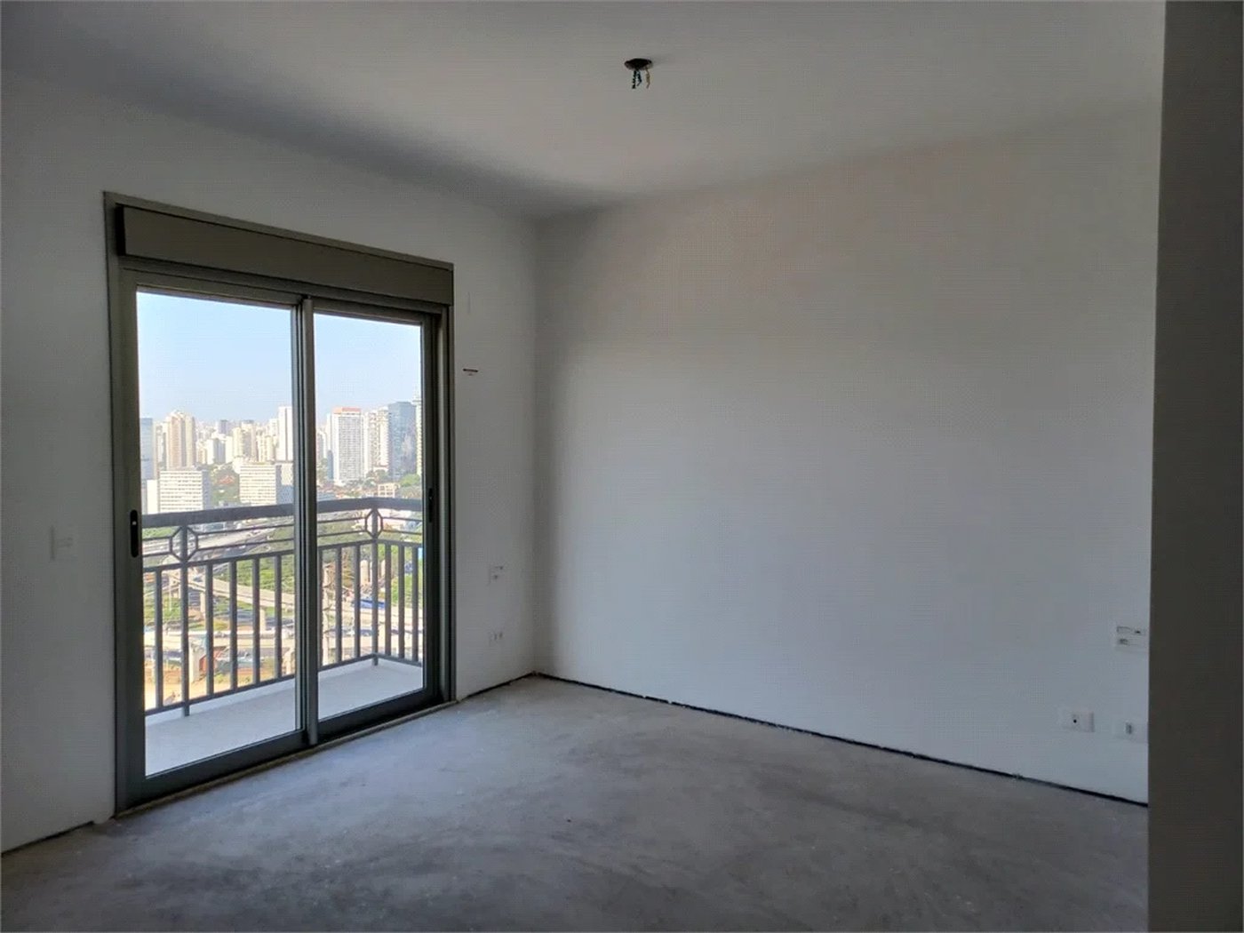 Apartamento à venda com 4 suítes em Real Parque, São Paulo, SP