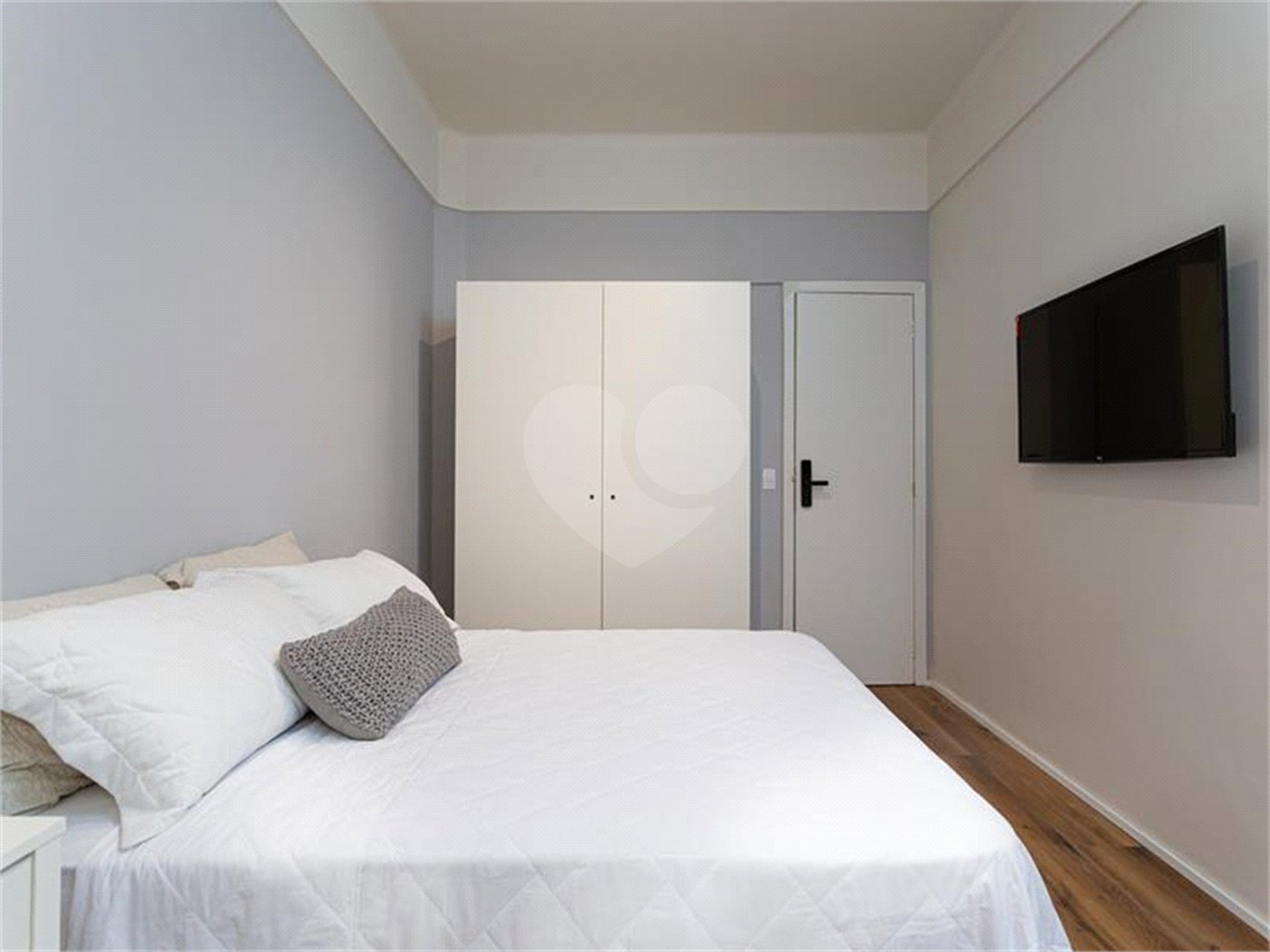 Apartamento à venda com 4 quartos, sendo 1 suíte, em Pinheiros, São Paulo, SP