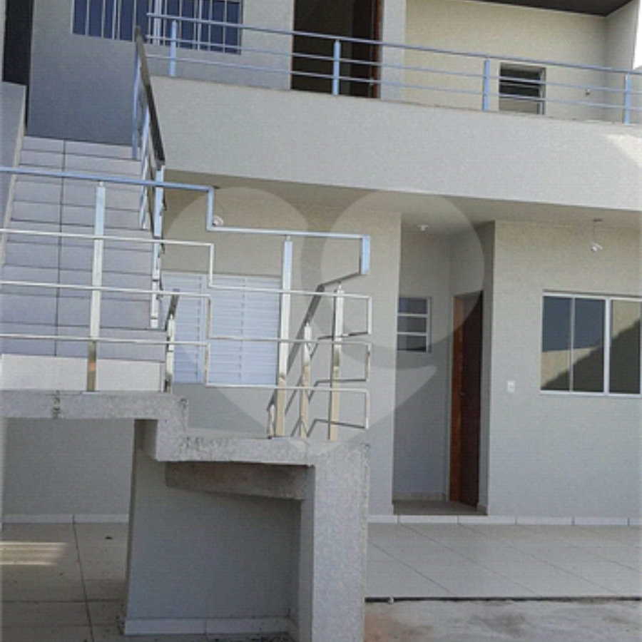 Casa à venda com 3 quartos, sendo 1 suíte, em Nova Cerejeira, Atibaia, SP