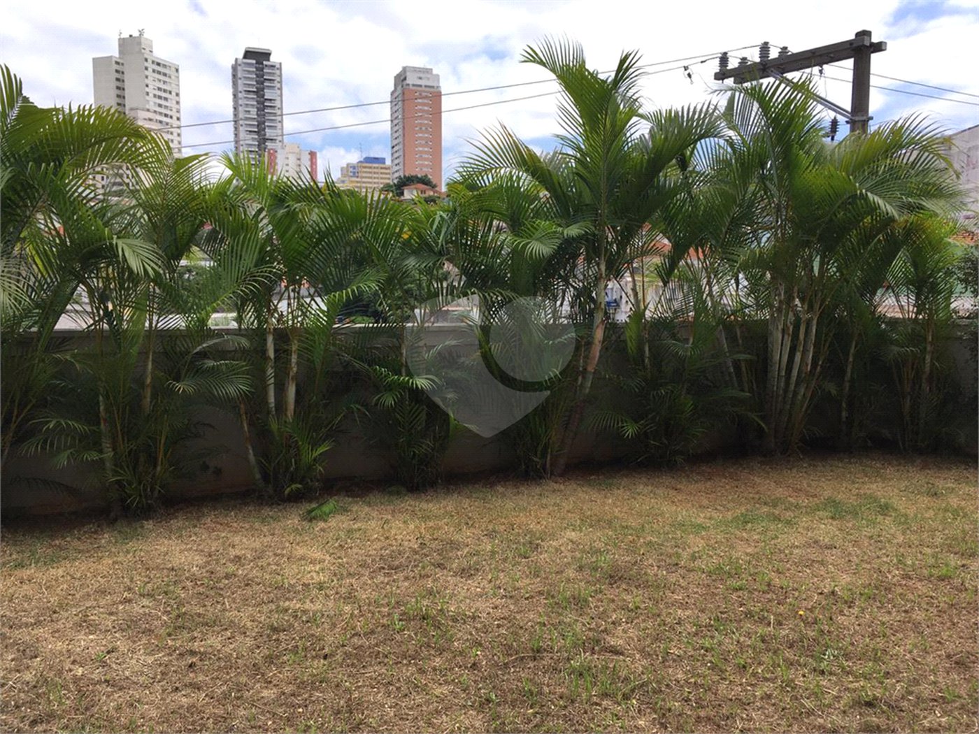 Casa à venda com 4 quartos, sendo 3 suítes,  em Vila Monumento, São Paulo, SP