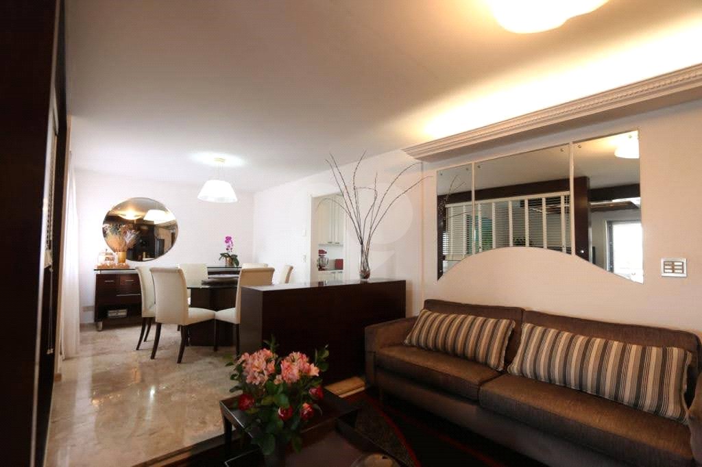 Apartamento à venda com 4 quartos, sendo 2 suítes,  em Vila Uberabinha, São Paulo, SP