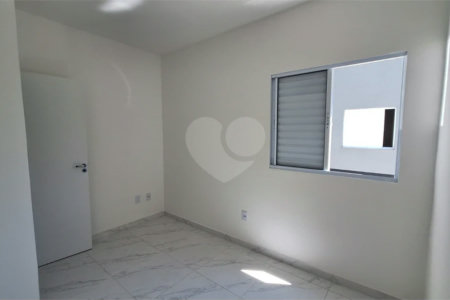 RESIDENCIAL TORRES NOBRES Apartamento com ótima distribuição e praticidade: 2 quartos 1 banheiro 1Sala Cozinha Área de serviço 1 vaga de garagem RESIDENCIAL TORRES NOBES