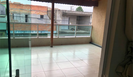 Sobrado à venda com 4 quartos em Jardim Luciana, Itaquaquecetuba, SP