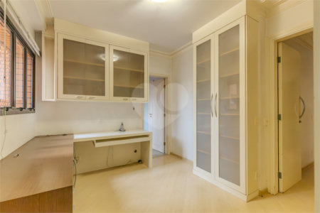 Apartamento à venda com 4 suítes em Moema, São Paulo, SP