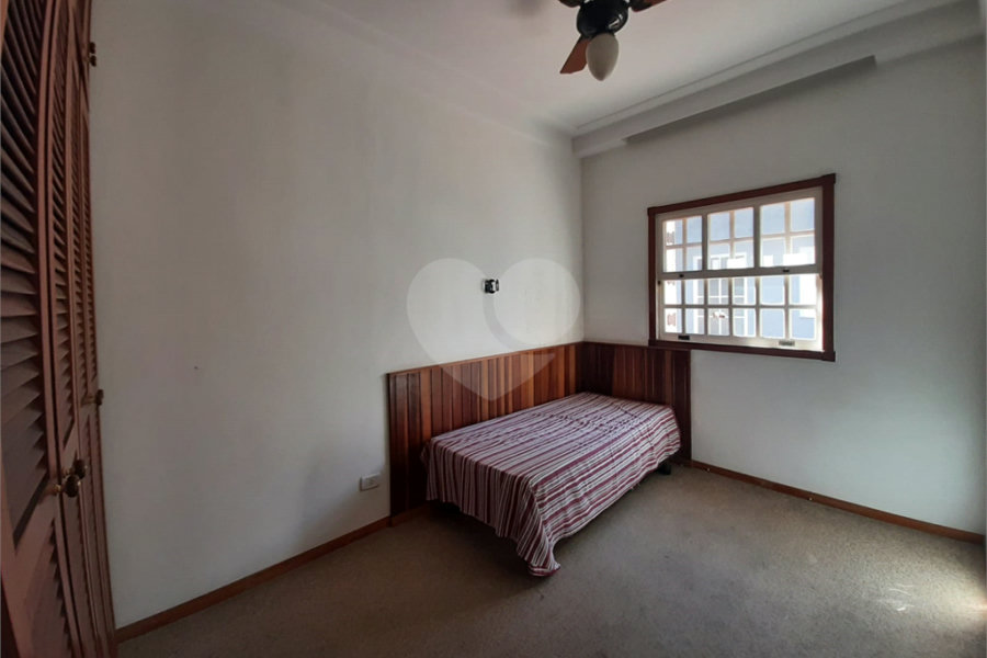 Casa à venda ou para alugar com 3 quartos, sendo 2 suítes, no condomínio Chácara das Rosas, São Paulo - SP