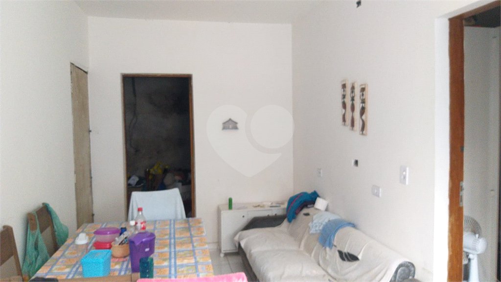 Terreno à venda com 4 quartos, sendo 1 suíte, em Parada Inglesa, São Paulo, SP