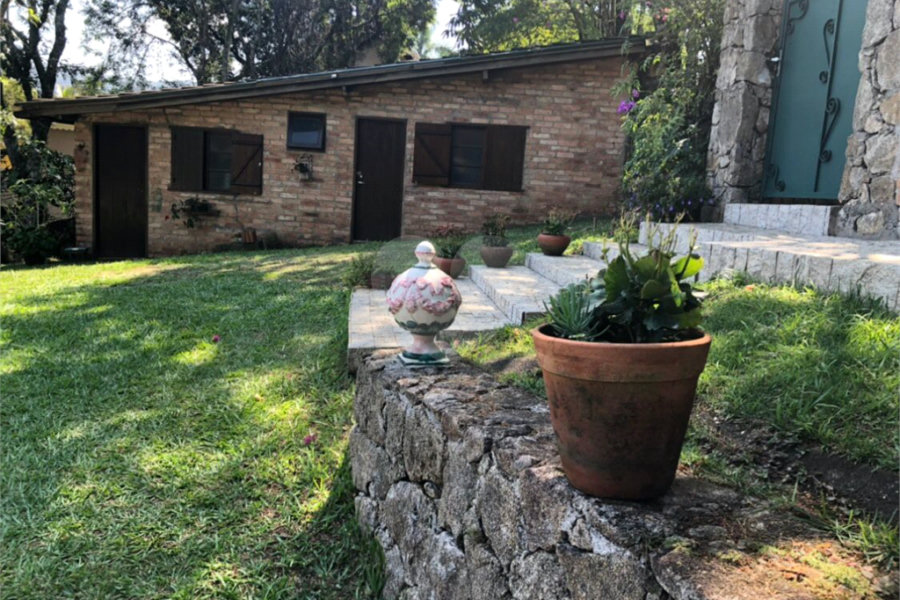 Casa à venda com 4 suítes no condomínio Gleba II, Mairiporã - SP