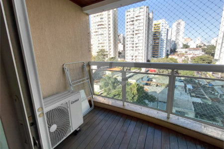 Apartamento à venda com 3 quartos, sendo 1 suíte,  em Vila Romana, São Paulo, SP