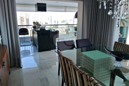 Apartamento à venda com 3 suítes em Vila Mariana, São Paulo, SP