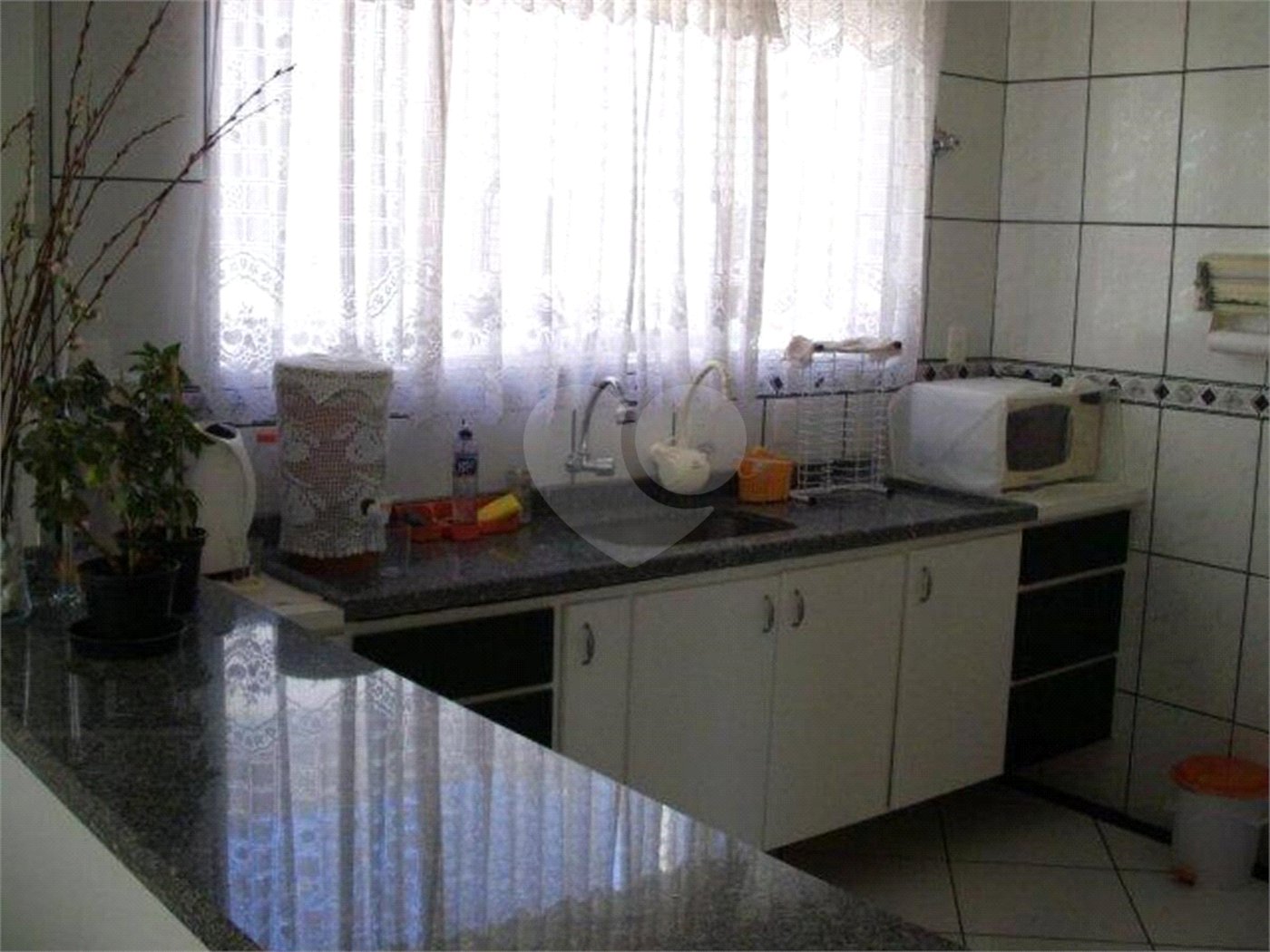 Casa à venda com 3 quartos, sendo 1 suíte, no condomínio Jardim do Ribeirão 1, Itupeva - SP