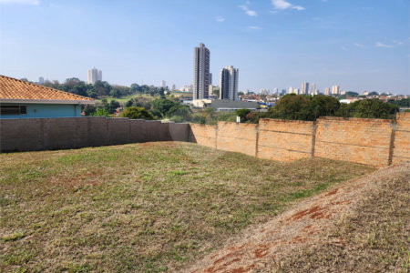 Terreno à venda em Altos do Jaraguá, Araraquara, SP