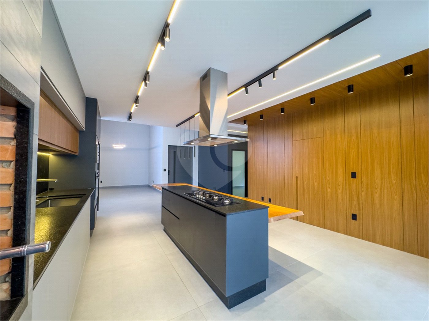 Casa à venda com 3 suítes no condomínio Residencial Helvétia Park, Indaiatuba - SP