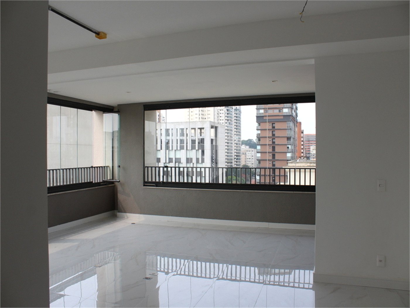 Apartamento à venda com 3 suítes em Pinheiros, São Paulo, SP