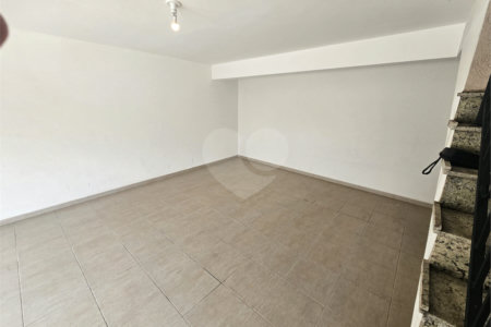 Sobrado à venda com 3 quartos, sendo 1 suíte,  em Vila Nivi, São Paulo, SP