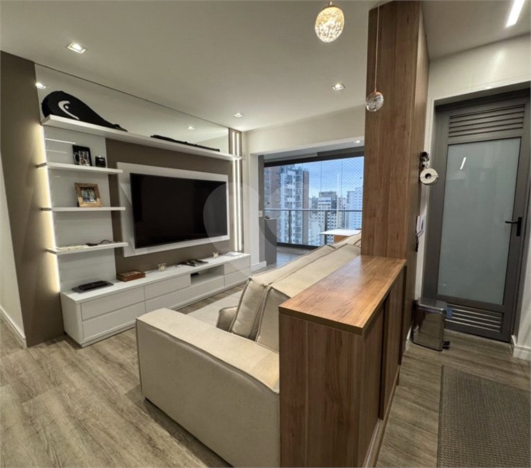 Apartamento para alugar com 2 quartos, sendo 1 suíte,  em Indianópolis, São Paulo, SP