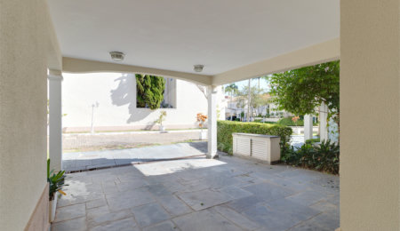 Casa à venda com 4 quartos, sendo 2 suítes,  no condomínio Villa Franz Schubert, São Paulo - SP